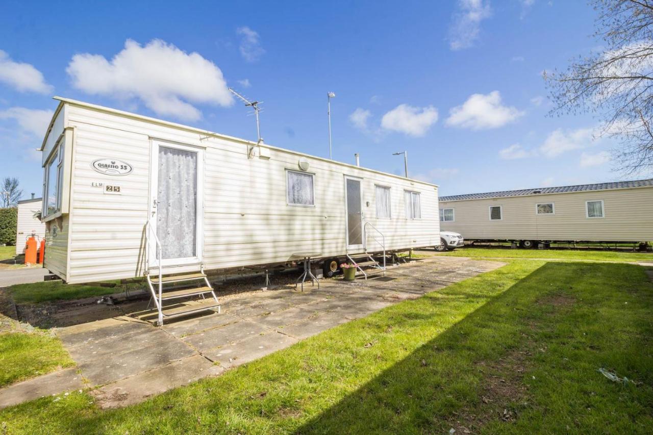 Great 8 Berth Caravan For Hire At Southview Holiday Park In Skegness Ref 33025E Exterior foto
