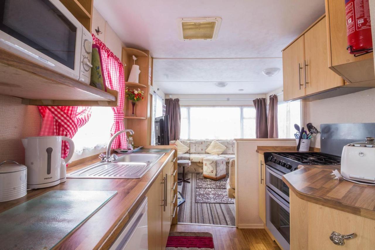 Great 8 Berth Caravan For Hire At Southview Holiday Park In Skegness Ref 33025E Exterior foto